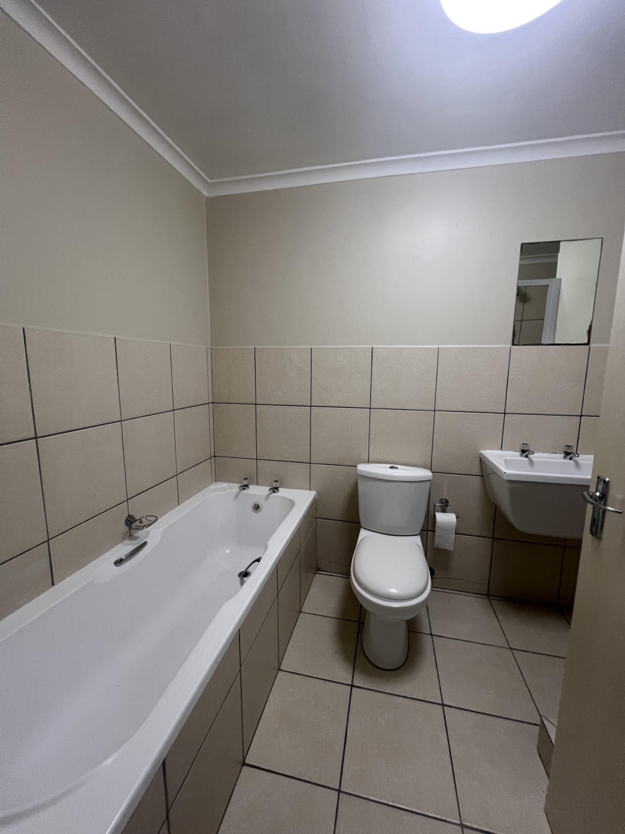 To Let 2 Bedroom Property for Rent in Fairview Golf Estate Western Cape